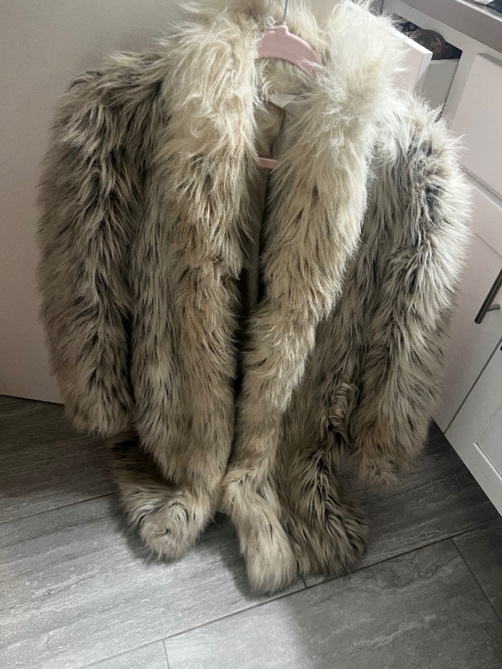 Vintage 80’s Faux Fur Coat Cream Size 10